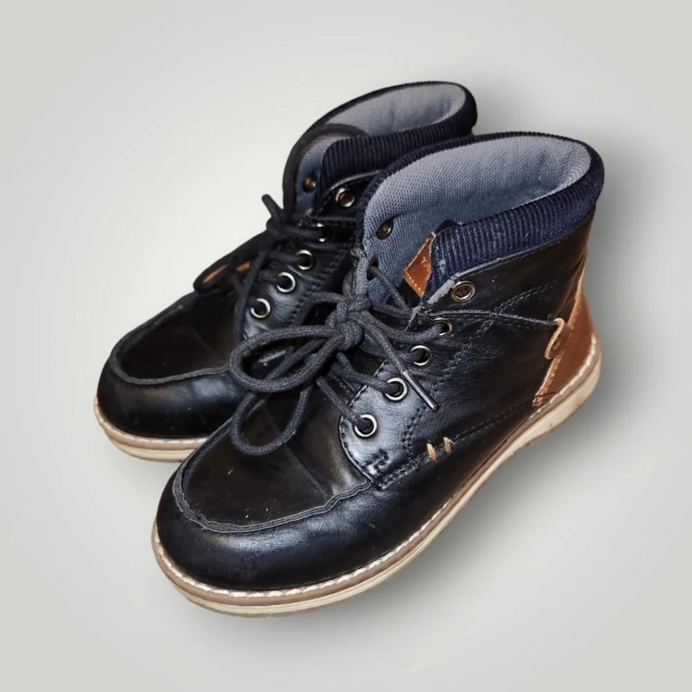 Tahari toddler Boy's Black & Brown Boots